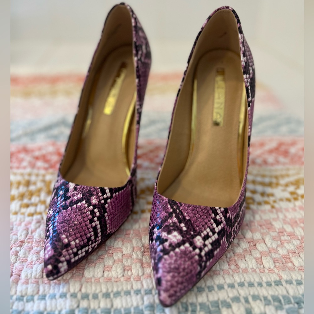 Liliana Purple Snake Skin Pumps size 7